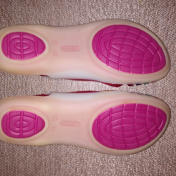 🆕 Crocs Pink Strap Sandal - Picture 2 of 4